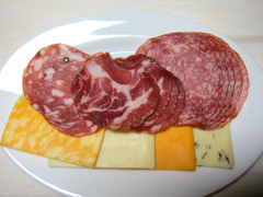 バリエーション例③　イタリアンサラミ3種、チーズスライス4種